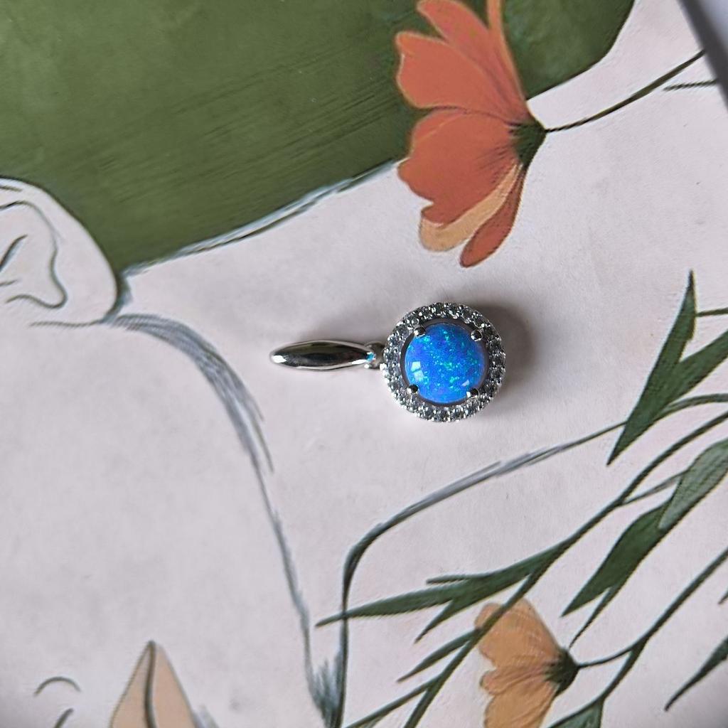 Silver Pendant with Opal 1.229ct (2192312)