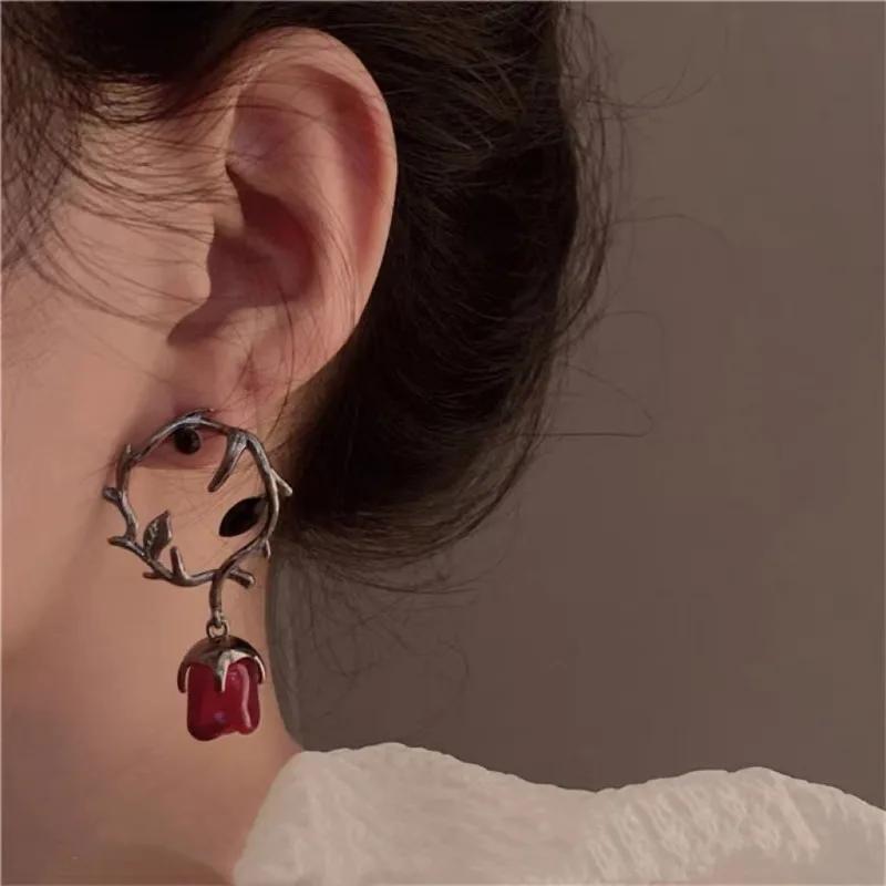 Готические серьги с темными шипами, красными розами и цветами для женщин и девушек. Новая модная панк-бижутерия, аксессуары для вечеринок, подарки на день рождения.