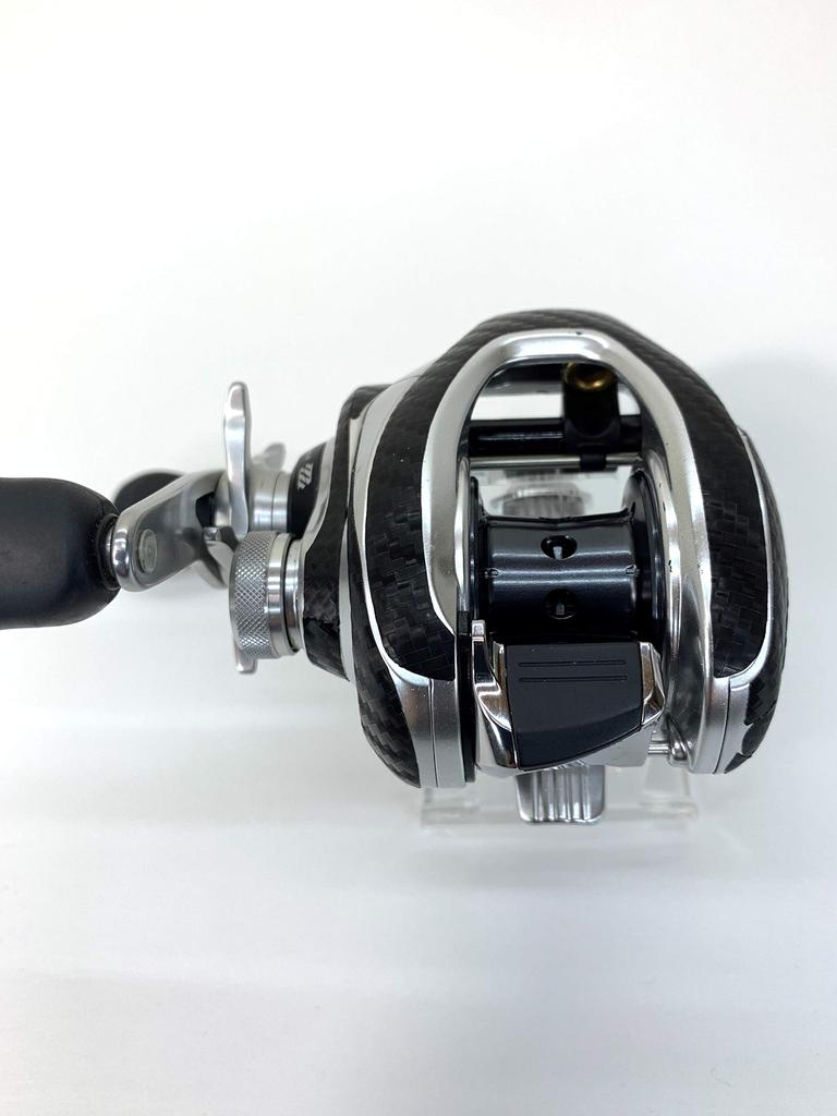 CUSTOM YOROI Пользовательская наклейка для 13 Metanium и 16 Metanium MGL Baitcasting Защита от царапин SEAT.JP Катушки, (Чёрный, для левой руки)