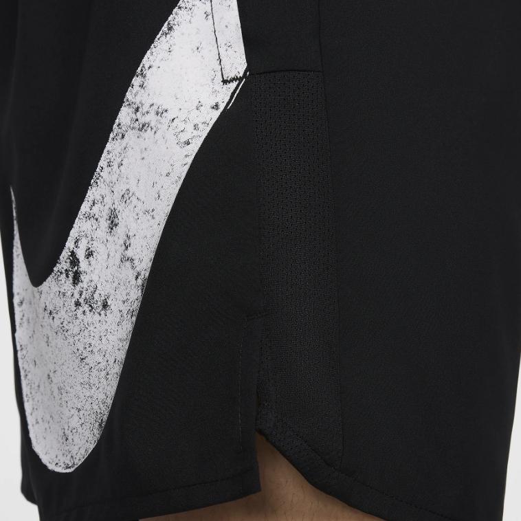 Nike Мужские беговые шорты Challenger Swoosh 5' Dri-FIT FV9917-010