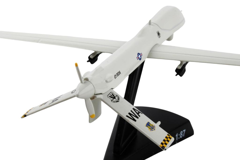 POSTAGE STAMP Predator RQ1 US Air Force with Hellfire Missile 1/87 (Finished Model)