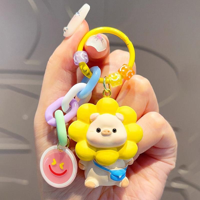Smiling Face Sunflower Pig Key Chain Couple Car Key Pendant Cartoon Backpack Couple Bag Pendant Car Exquisite Keychain Gift