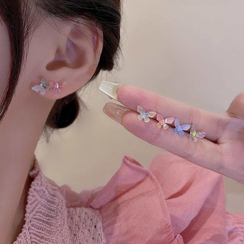 Four pairs of colorful butterfly stud earrings female sweet temperament girl heart earrings in wind small personality week earrings