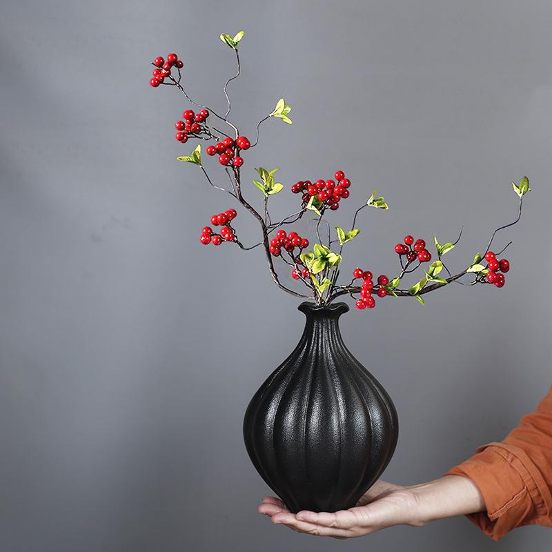 European-Style Exquisite Ceramic Vase, Nordic Style Minimalist Home Furnishing Soft Ornament, Water Raising Flower Arrangement Device