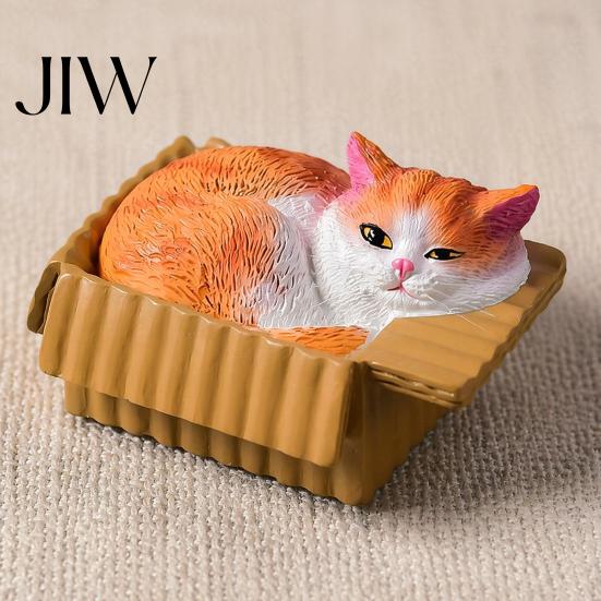 Cute Animal Car Console Decor Mini Cat Ornaments, Simulation Express Carton with Resin Kitten Figurines, Realistic Shelf Ornament Desktop Dashboard