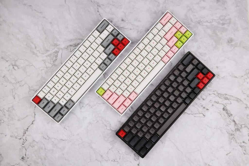 Механическая клавиатура EPOMAKER GK68X с 68 клавишами и горячей заменой RGB, с модулем разделенного пробела, колпачки клавиш PBT GSA с подложкой под краситель, 3Fn, программируемые макросы для коричневого и серого цветов