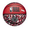 Баскетбольный мяч Wilson NBA TEAM GRAFFITI CHI BULLS WZ4024505XB7 Для улицы Размер 7 / Диаметр прибл.. 24.5см