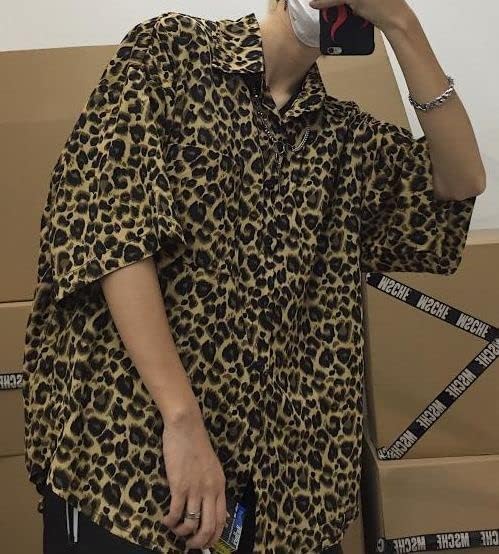 Aspersio Leopard Print Collared Short Sleeve Stylish American Casual Style with Chest Aloha Open Front Animal Casual Open Print Shirt, Men's
