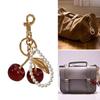 Портативный брелок для ключей Cherry, аксессуар для кошелька, подвеска для сумки Cherry ручной работы с жемчугом, подчеркнет ваш модный образ