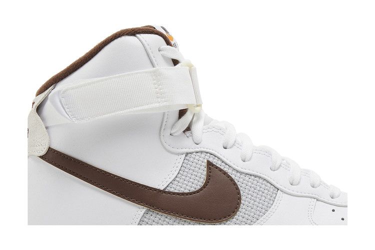 Men's Sneakers Nike Air Force 1 High '07 Vintage White Light Chocolate