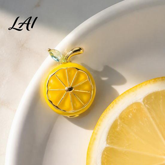 Outfit Embellishment Lemon Slice Brooch Pin Oil Dripping Fruit Pin with Bags Decorative Pins Rhinestone Leaf Badge for Clothes Scarves Brooches