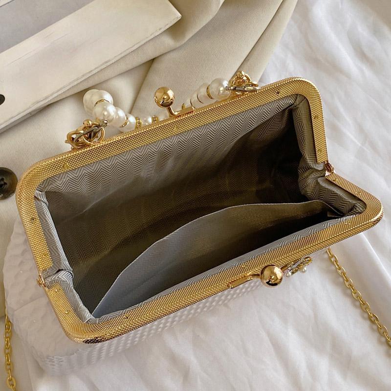 2024 Зима Роскошные Дизайнерские Женские Белые Сумки На Ремне Золото Серебро Сумки Через Плечо Жемчужный Вечерний Клатч Цепи Раковины Клип Партии Сумки