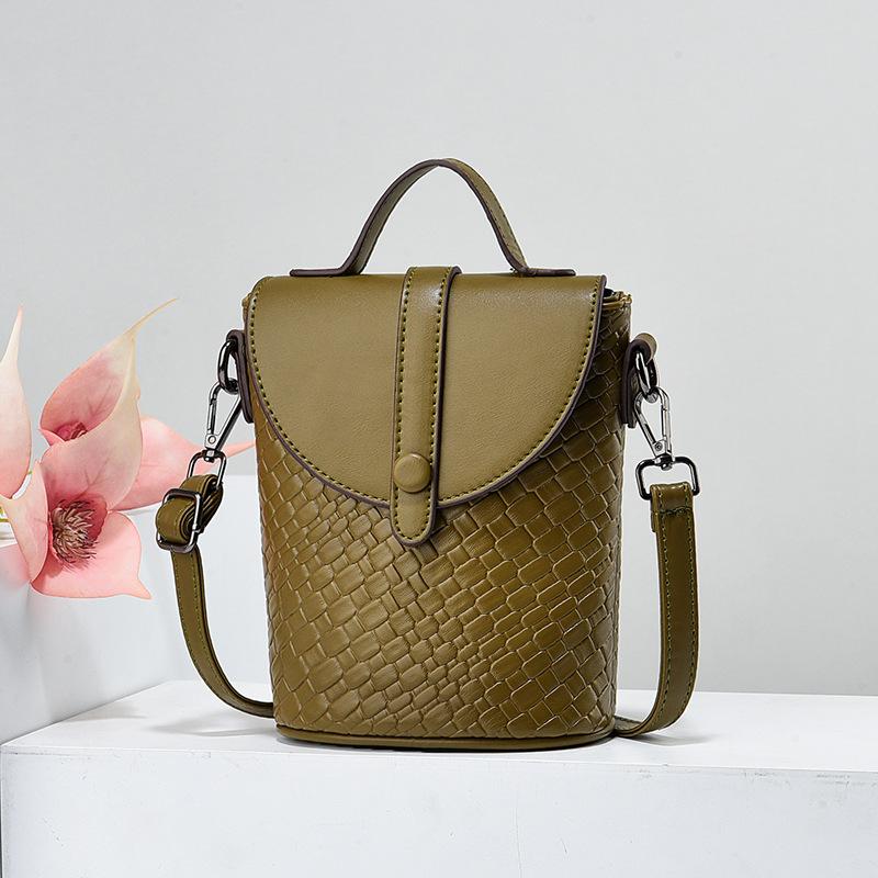 2025 New Woven Mobile Phone Bag Fashionable and Lightweight Mini Versatile Portable Shoulder Messenger Bag