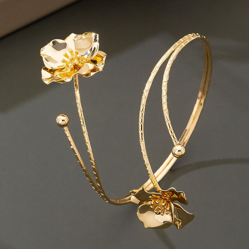 Elegant Sexy Floral Open Cuff Bracelet Bangle for Women Vintage Enamel Glaze Craft Flower Open Arm Bracelet Party Jewelry Gift