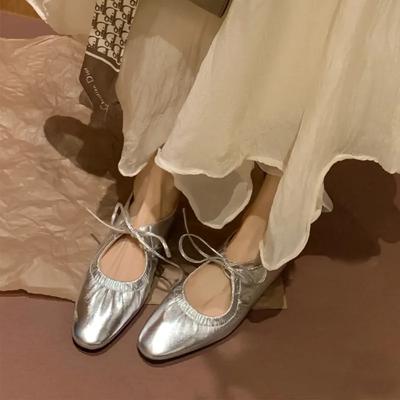 Женские туфли на плоской подошве золотистого и серебряного цвета со шнуровкой Туфли Мэри Джейн в стиле ретро с круглым носком и неглубокой вышивкой