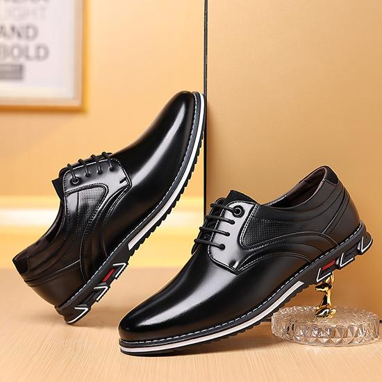 Men's Patent Leather Business Leather Shoes with Toe Tips, Slim Fitting Leather Shoes for Men's Fashionable Leather Shoes