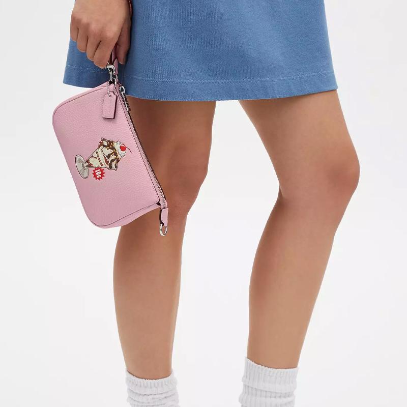 Coach Сумка-тоут Nolita 19 с узором «Сандей», на молнии, из фактурной кожи, маленькая женская сумка, цвет «Цветок вишни» CU251-SVAOH