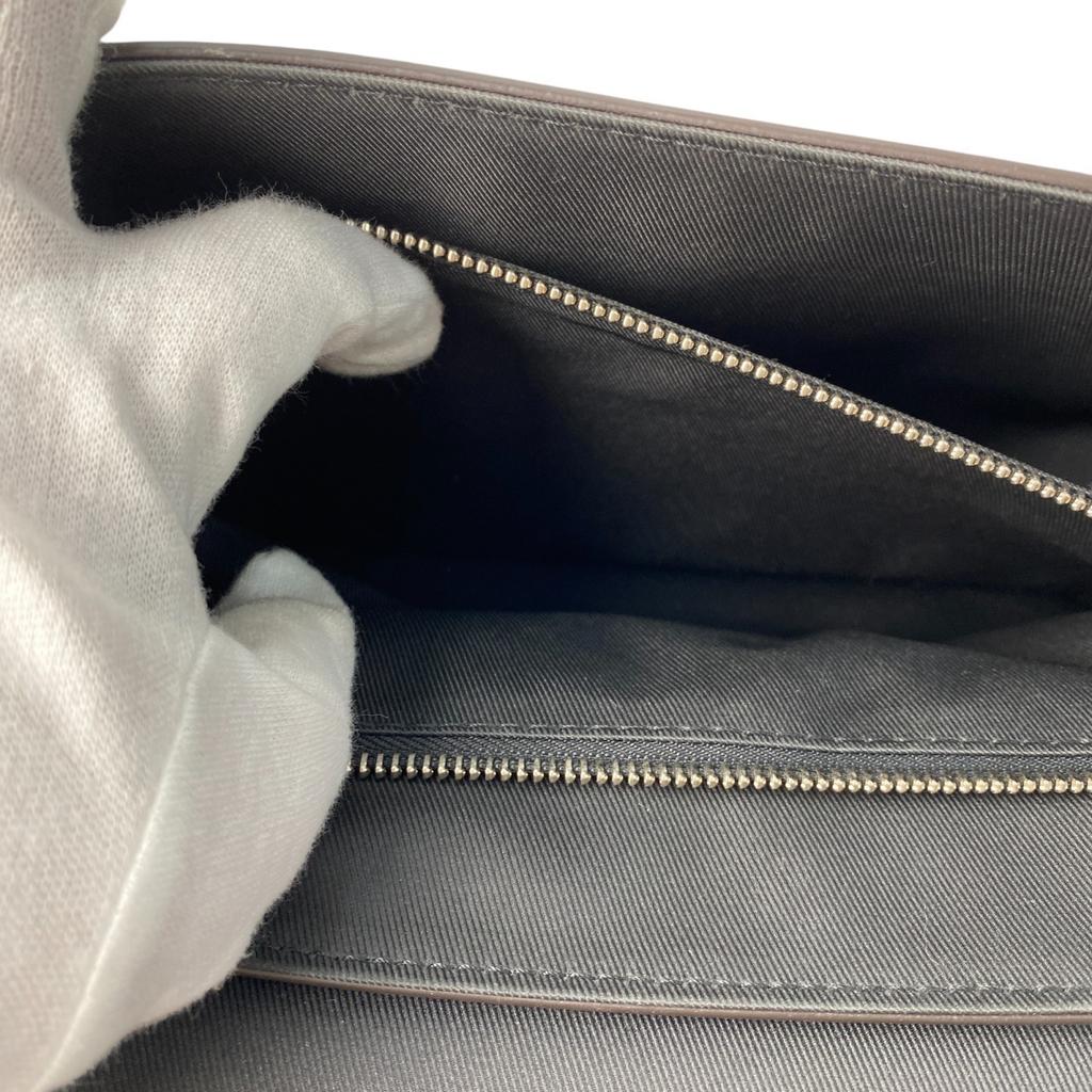 Подержанная мужская кожаная сумка через плечо LOUIS VUITTON Серая