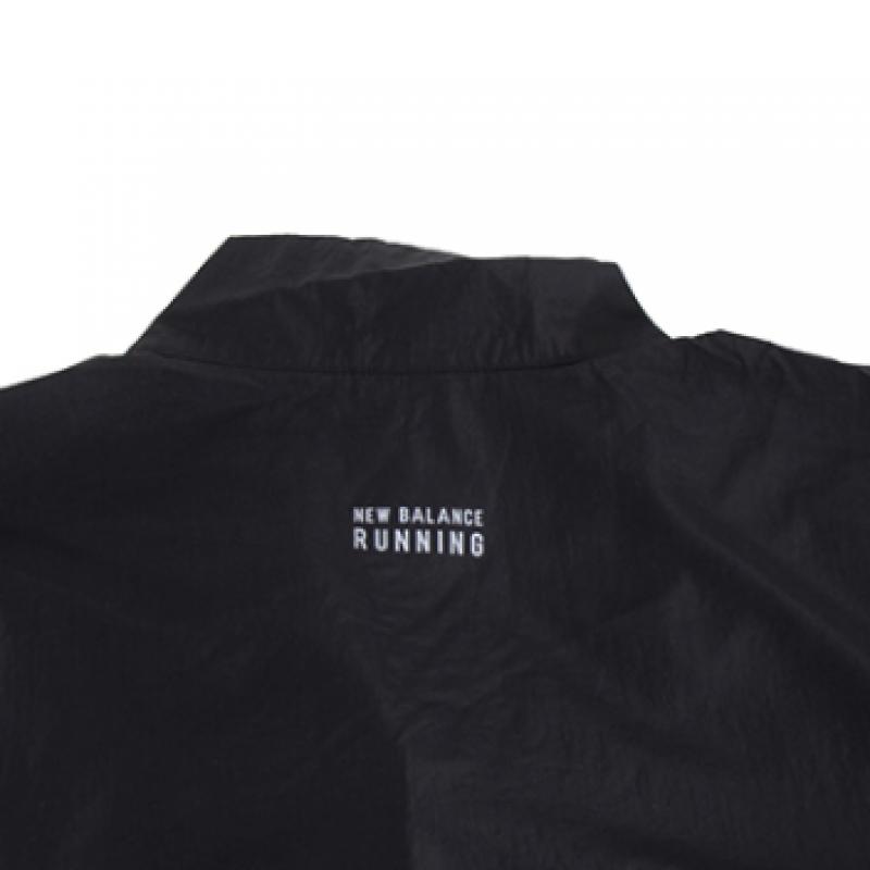 New Balance Nb Impact Run Woven Running Мужская ветровка куртка черная Amj21264 Bk