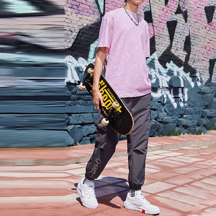 Футболка мужская с коротким рукавом и круглым вырезом Li Ning X Erik Ellington Collaboration Signature Series с вышитым логотипом, розовая AHSR981-1