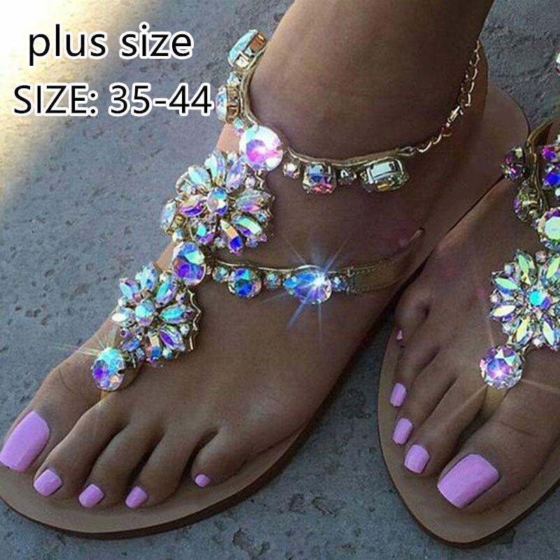 Женские сандали в стиле бохо на плоской подошве