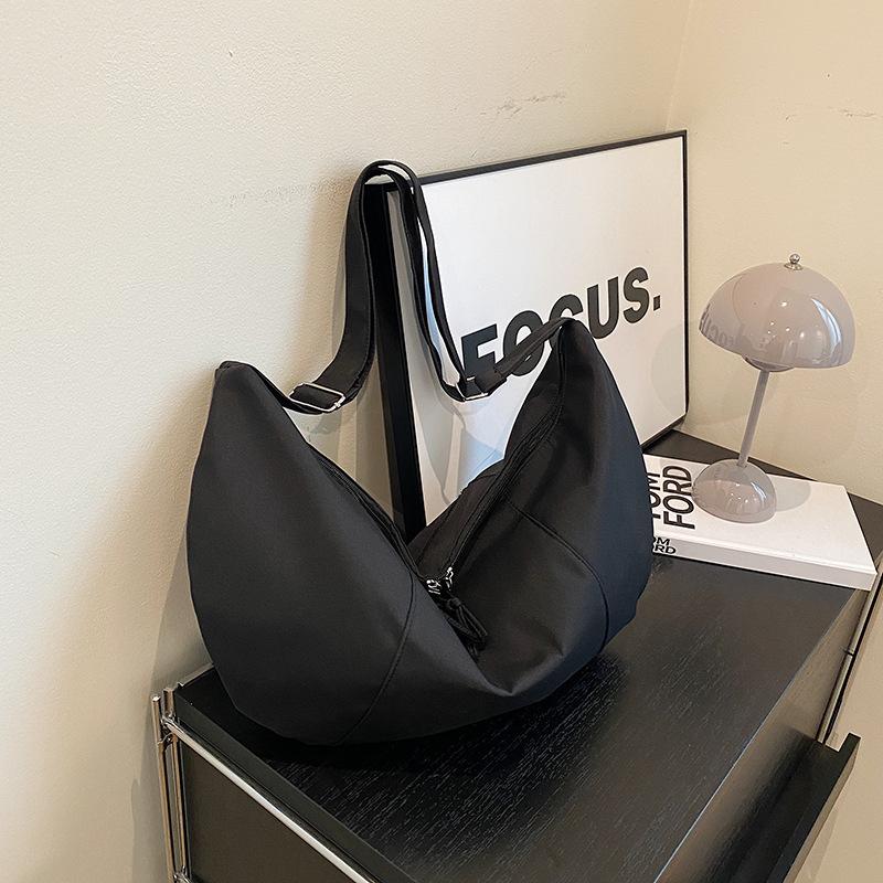 Простая и универсальная вместительная сумка-мессенджер для студентов, повседневная и легкая нейлоновая сумка для пельменей на одно плечо.