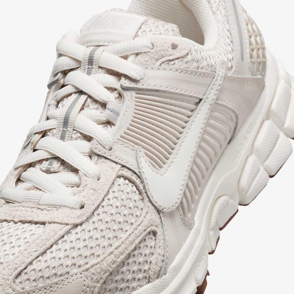 FZ3780-101 Nike Zoom Vomero 5 Светло-орехово-коричневый (Женский)