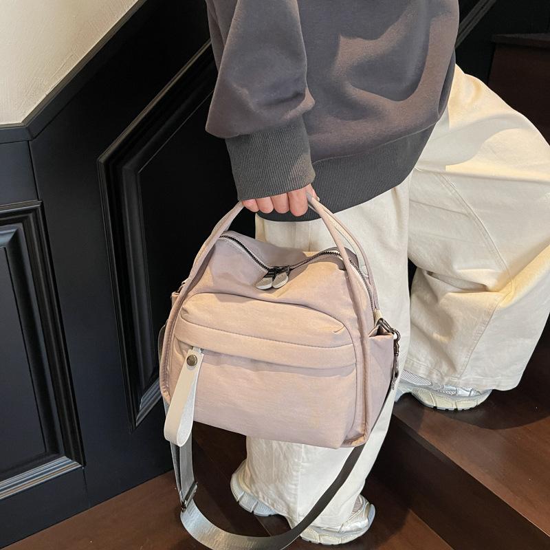 Japanese Casual Versatile Nylon Cloth Small Bag 2025 New Fashion Portable Shoulder Bag Commuter Messenger Bag