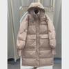 Женское хлопковое пальто длиной до колена из толстого белого утиного пуха с капюшоном 2024 года - зимняя мода в корейском стиле