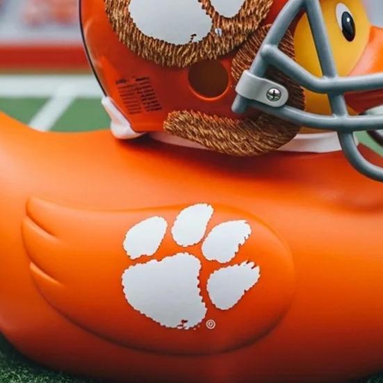 Rugby Football Duck Figurine Cartoon Duck Statue Animal Sculpture Home Office Desktop Bookshelf Decoration Ornament