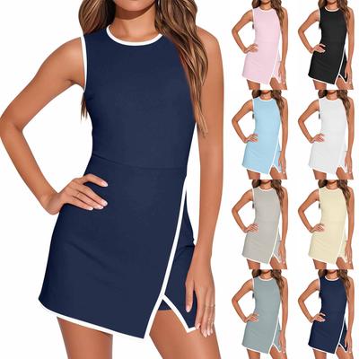 Женское теннисное платье Летнее тренировочное платье Спортивное безрукавное облегающее платье с разрезом для активного отдыха Вшитые шорты