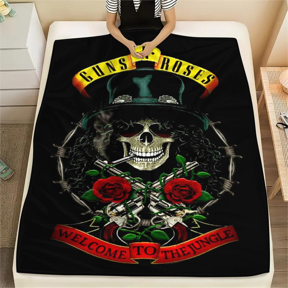1 шт. Фланелевое одеяло с принтом Guns&Roses, Высокое качество, Удобное для всех сезонов, Декор для дома, Тепло и уют, Идеально для подарков