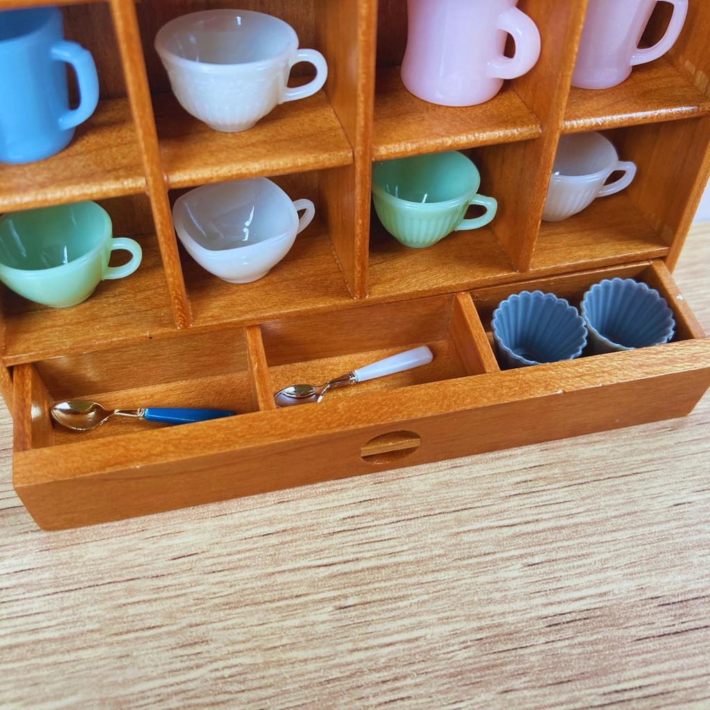 1/6 Scale Miniature Cup Storage Shelf, Red Cherry Wood, Doll Furniture, Shelf, for Dollhouses, Photography Accessories