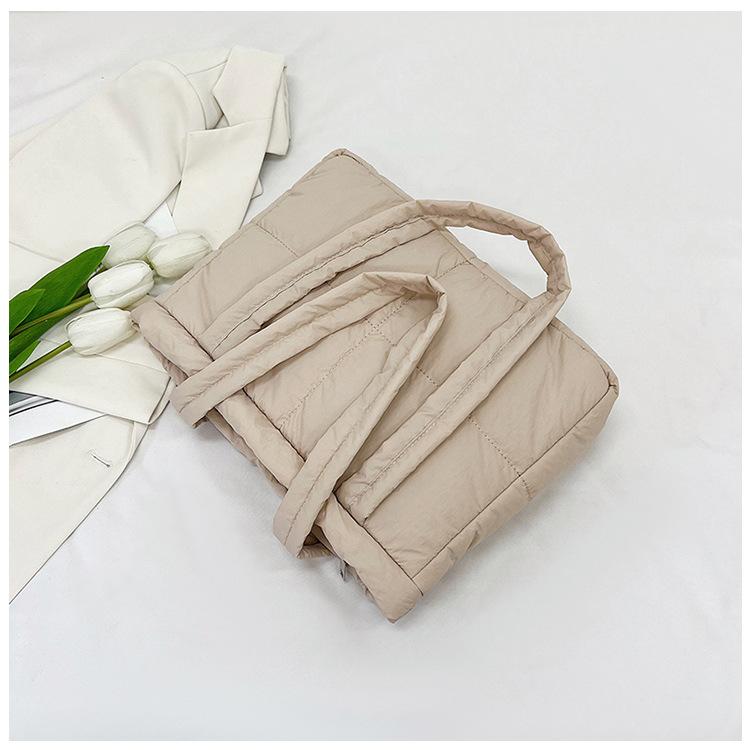 Корейская мода! Новая универсальная сумка через плечо с ромбовидным квадратным плетением, выполненная из хлопкового пуха, невероятно привлекательна.