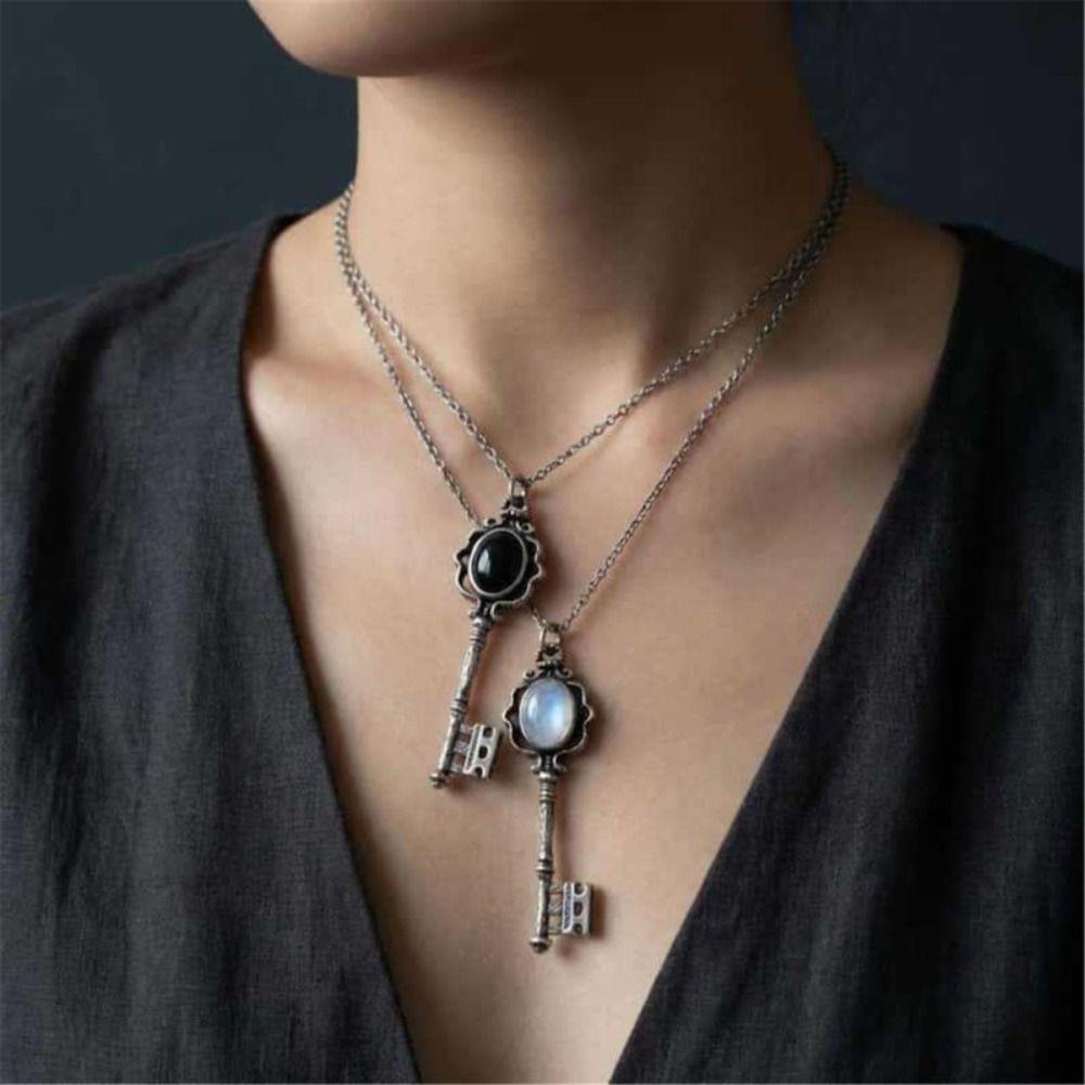 Retro Key Pendant Necklace Moonstone Obsidian Statement Jewellery Vintage Black Stone Necklace Party Accessories