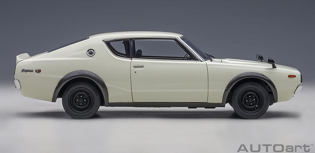 AUTOart Nissan Skyline 2000 Белый Готовый продукт 77472 1/18 GT-R (KPGC110)