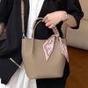 New High-end Bucket Bag, Leather Large-capacity Leather Women's Bag, First-layer Cowhide Commuter Vegetable Basket Bag
