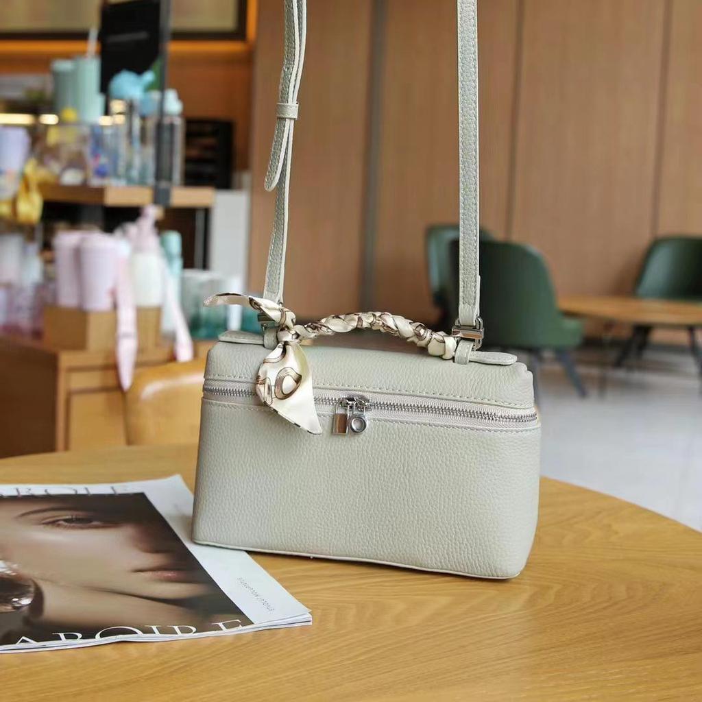 2023 Новая женская сумка-коробка из коровьей кожи: Стильная ручная косметичка через плечо