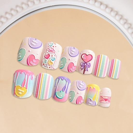 Ногти с клеем Красочное 3D-тиснение Квадратное короткое наращивание ногтей Полное покрытие