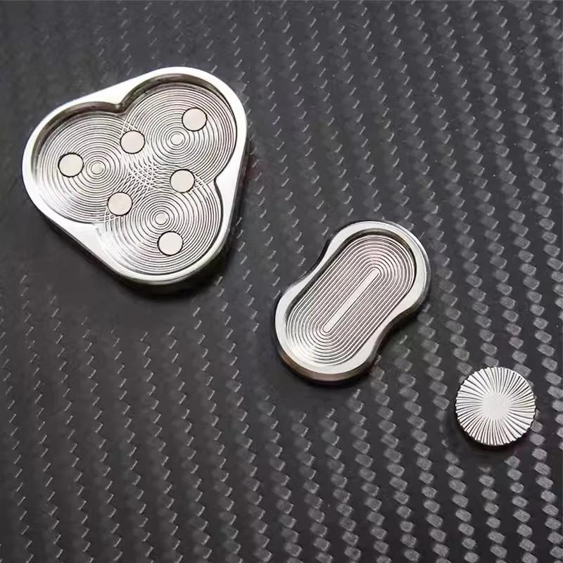 1 шт. Тройной набор магнитных пуш-карт Треугольный спиннер для кончиков пальцев Металлическая хлопающая игра Стимулирующая игра для взрослых Игрушки для снятия стресса