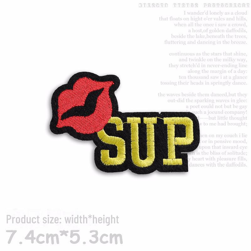 Yixiu Embroidered Black Small Badge: Trendy Clothing Decoration Patch