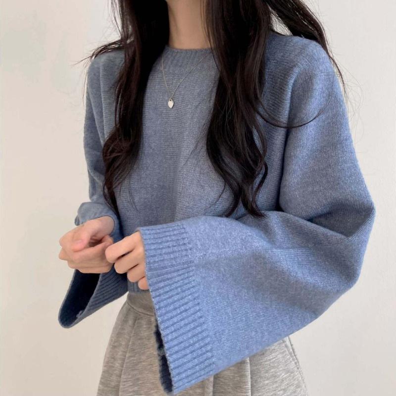 Korean Chic Long-Sleeve Knit Sweater: Women's Petite, Loose, Round Neck, Solid Color, Early Spring Style.