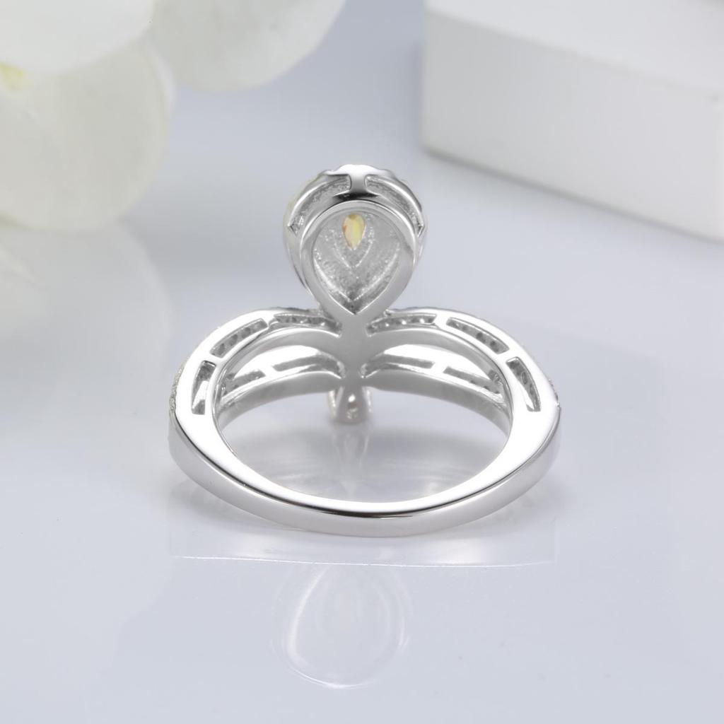 Женское кольцо из стерлингового серебра 925 пробы с розовым бриллиантом в форме капли - Стильное и универсальное