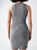 Платье из хлопка и спандекса в рубчик без рукавов с круглым вырезом до колена