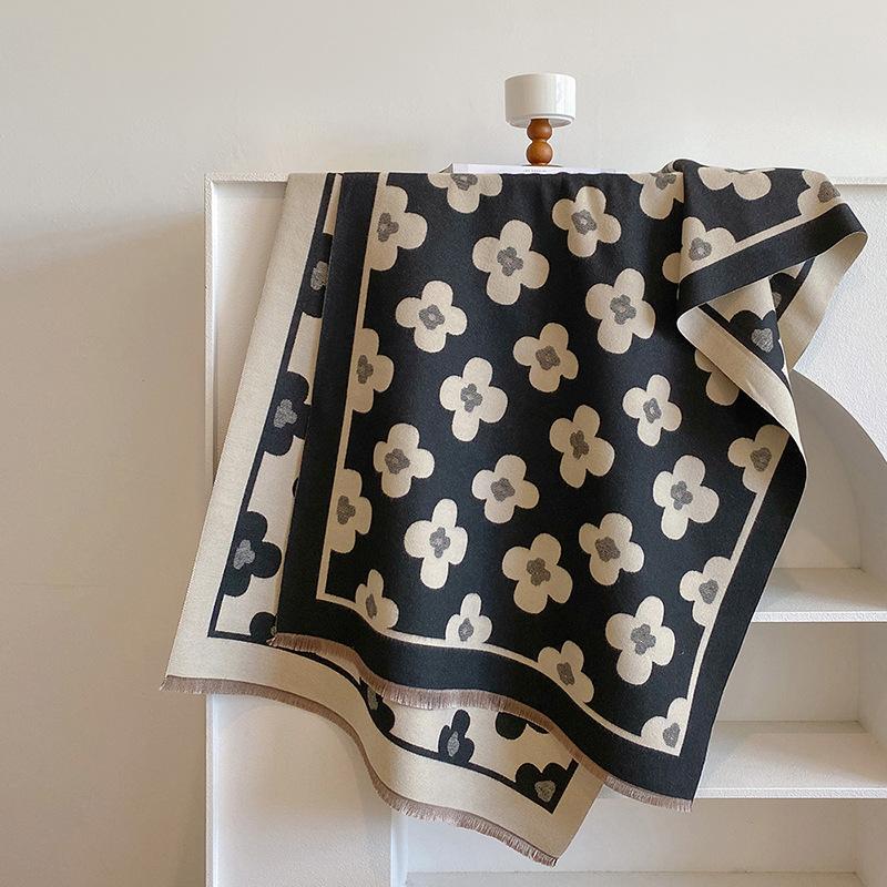 Luxurious Camellia Flower Jacquard Scarf - Soft Imitation Cashmere, Fashion-Forward Wrap - Warm, Cozy & Trendy for Autumn Winter