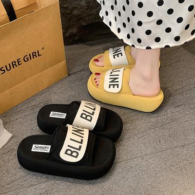 Женские шлепанцы на платформе с липучками, новая летняя коллекция, универсальные сандалии с надписями, пляжные прохладные шлепанцы