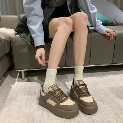 Модная женская повседневная обувь 2024 Новый дизайн Женские вулканизированные туфли Ретро спортивная обувь Модные массивные кроссовки Женские