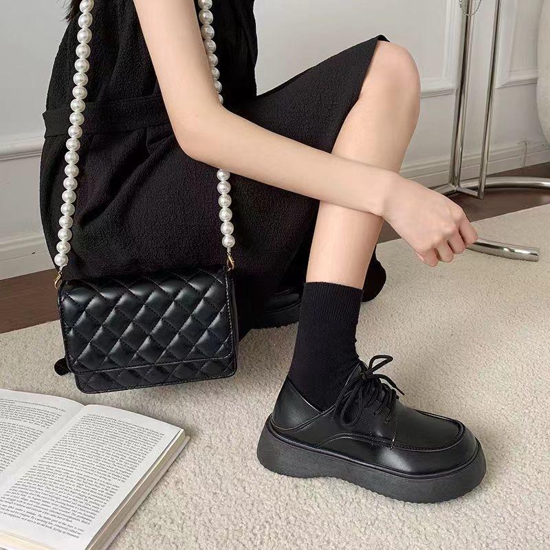 Полуподдерживающие туфли двойного назначения Маленькие кожаные туфли Женские новые туфли-лодочки с круглым носком Мокасины с приподнятым низом Стиль преппи Британский стиль