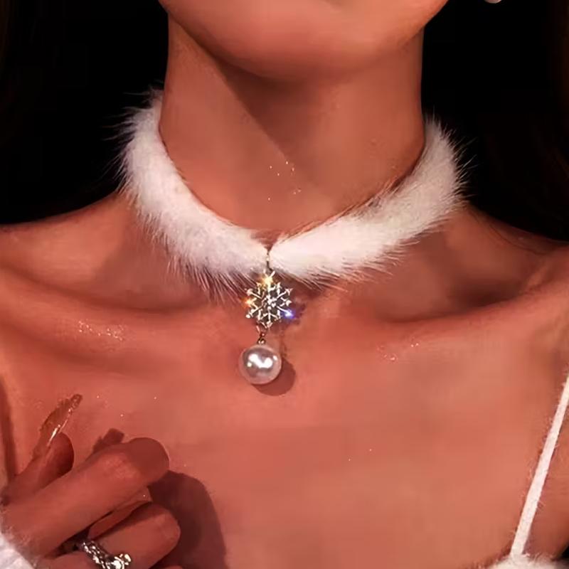 1/2 шт. Чокер Вечеринка Рождественские наряды Подарок Ожерелье Повседневная носка Цепочка на ключицу Жемчужная подвеска Ювелирные изделия Плюшевый Черный/Белый