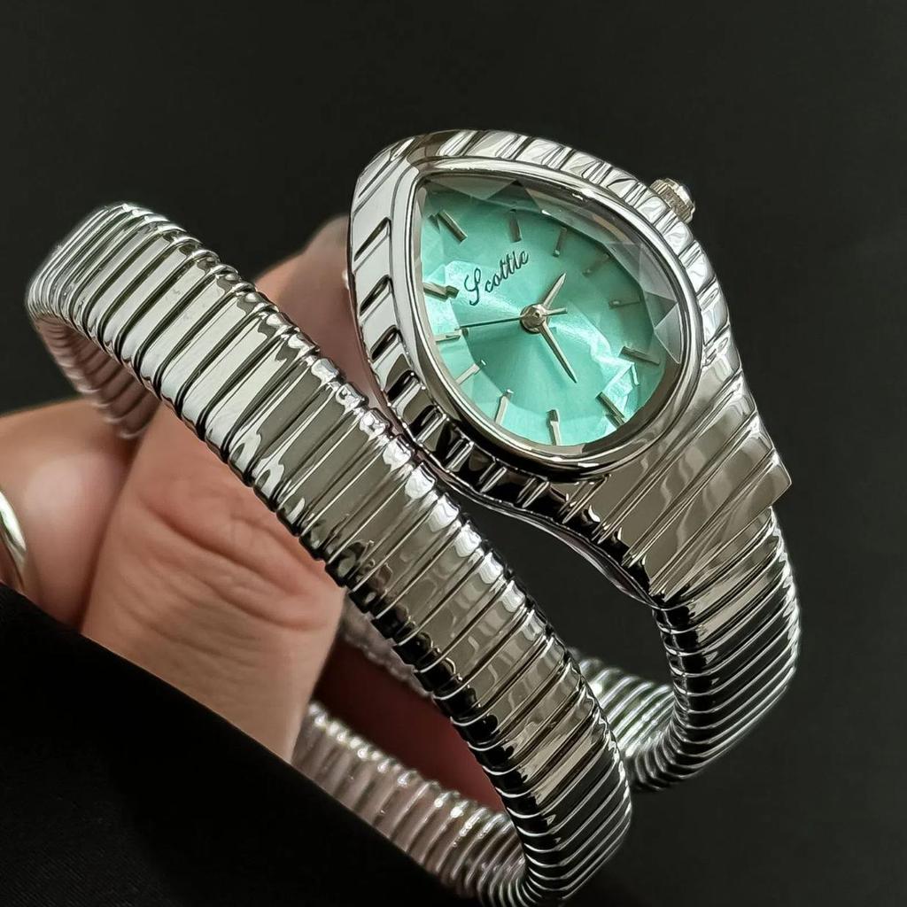 Luxury Fashion Women's Serpentine Bracelet Watch Unique Design Serpentine Elegant Dress Bracelet Women's Quartz Watch